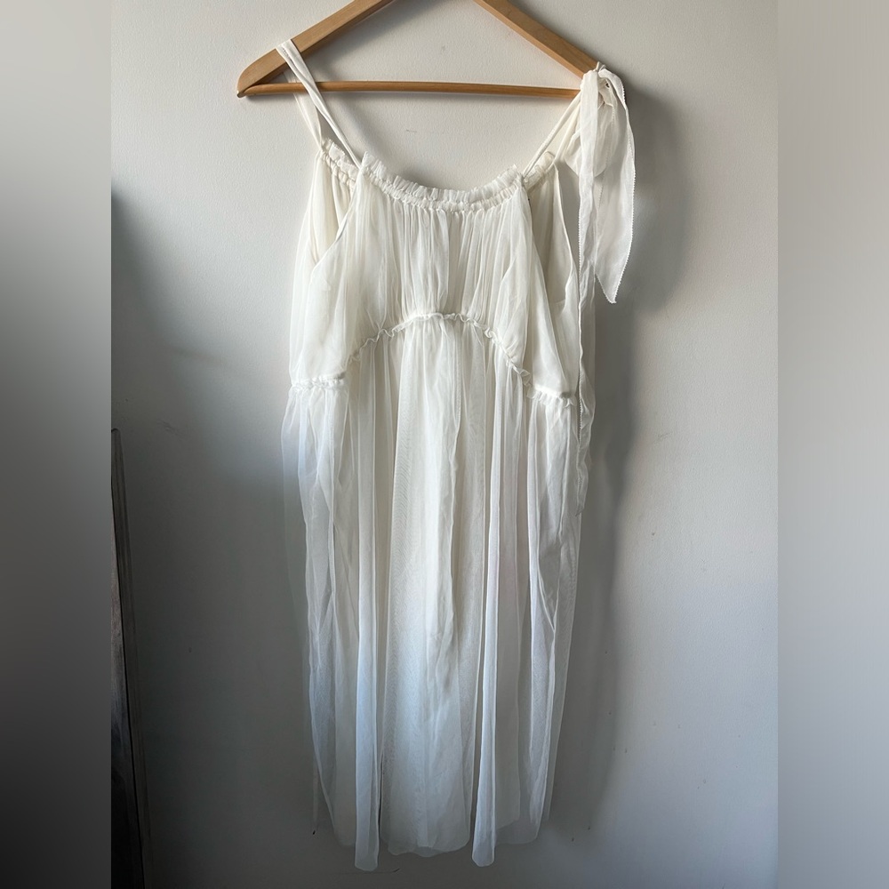 Vera Wang Luxe 100% Silk White Flowy Dress Size Large